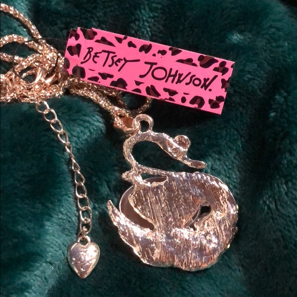 Betsey Johnson Swan Charm - Picture 3 of 4